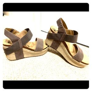 OTBT Bushnell Wedge Sandals - Size 7.5 - New